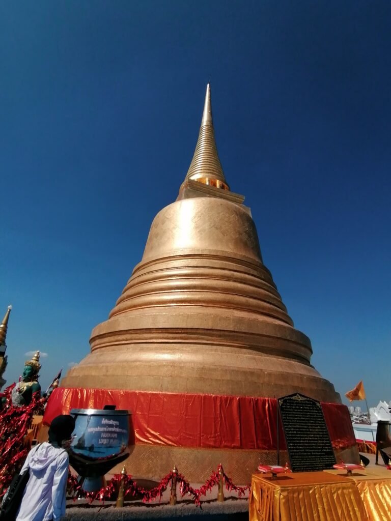 How to Visit Golden Mount (Wat Saket) by Bus: My First Day in Bangkok