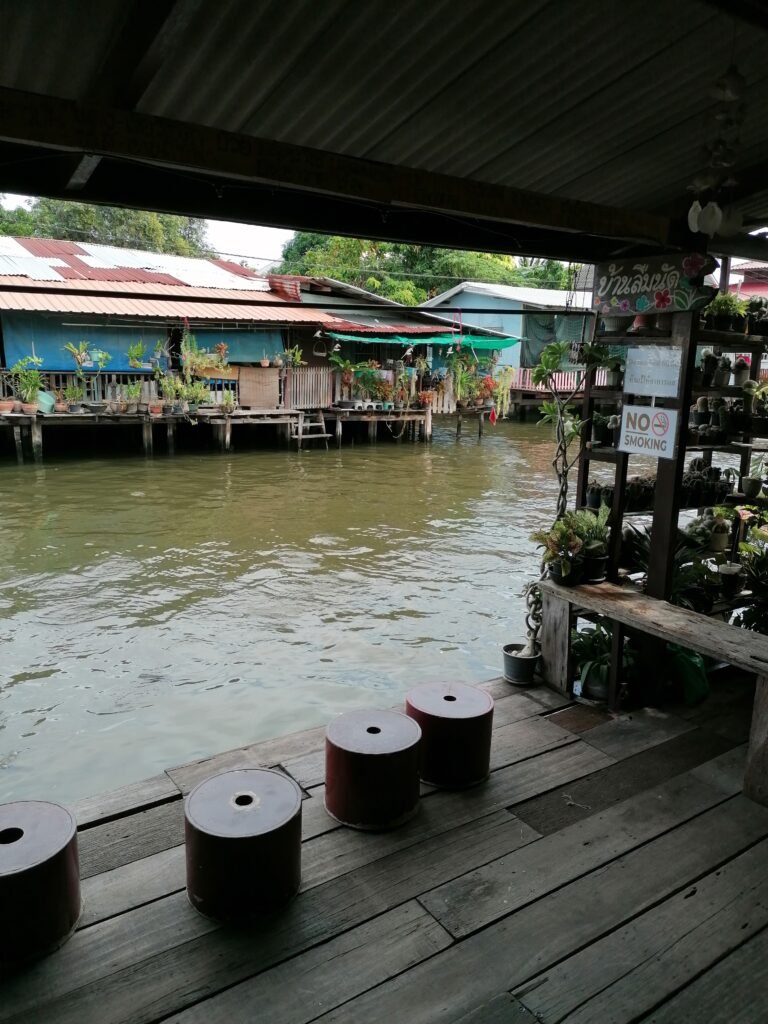 Khlong Bang Luang Floating Market: Art, Food & Canal Life Khlong Bang Luang Floating Market: Art, Food & Canal Life