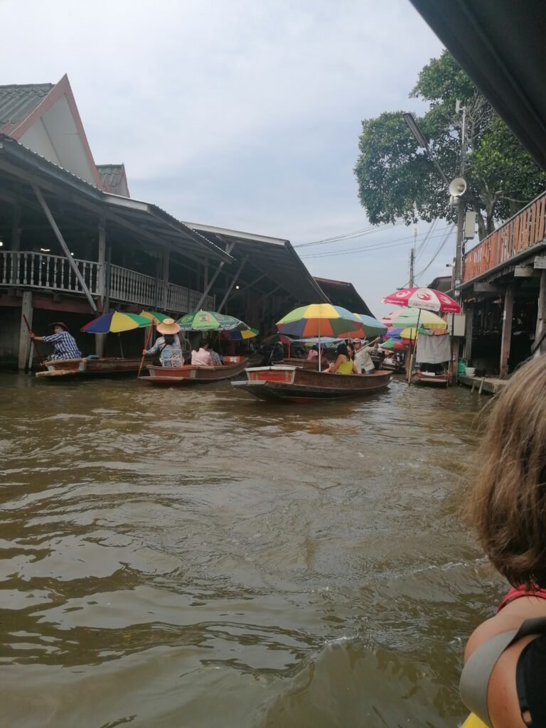 Maeklong Railway Market and Damnoen Saduak Floating Market: Bangkok Day Trip Guide Maeklong Railway Market and Damnoen Saduak Floating Market: Bangkok Day Trip Guide