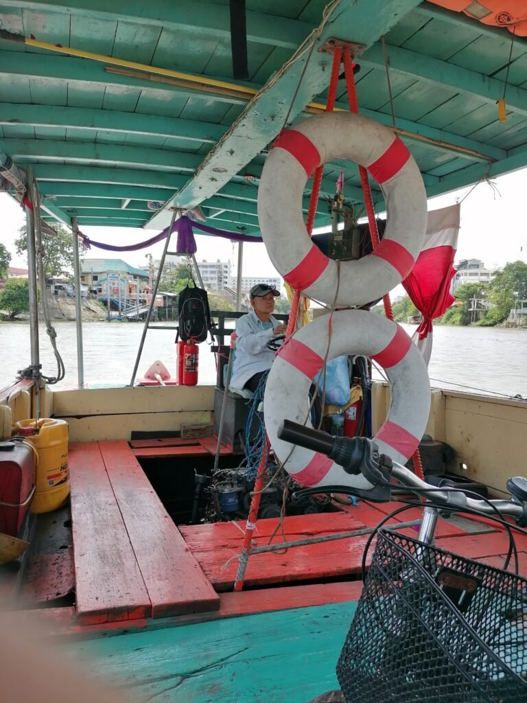 Bangkok to Ayutthaya by Train: A One-Day Trip GuideBangkok to Ayutthaya by Train: A One-Day Trip Guide
